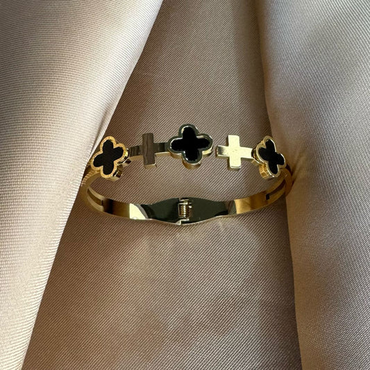 Non tarnish bracelet