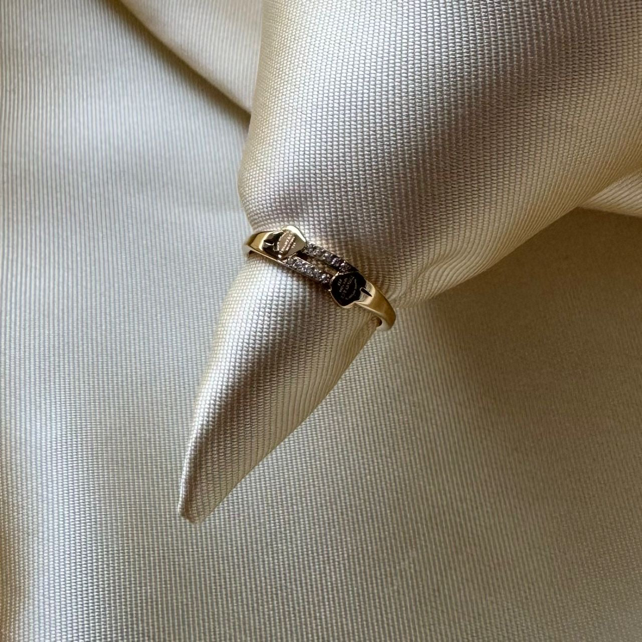 Non tarnish steel ring