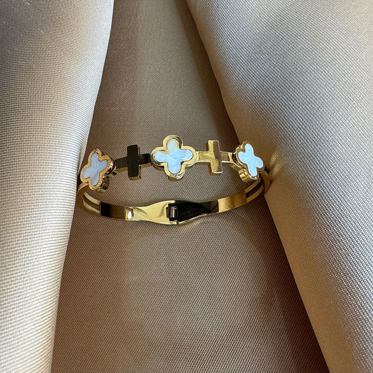 Non tarnish bracelet