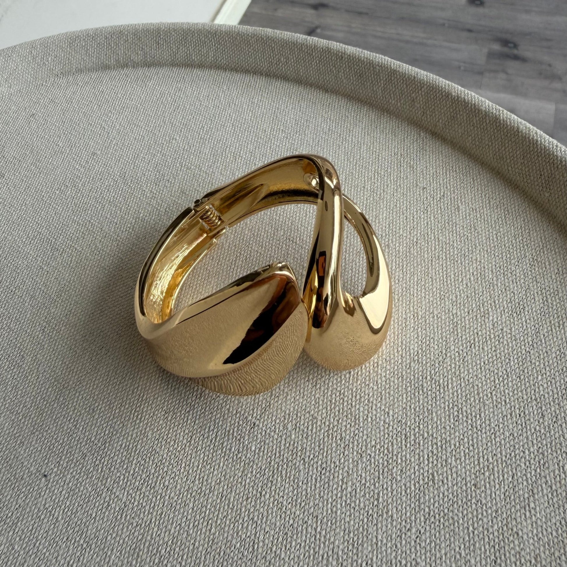 Non tarnish bracelet/bangle - House of Naya