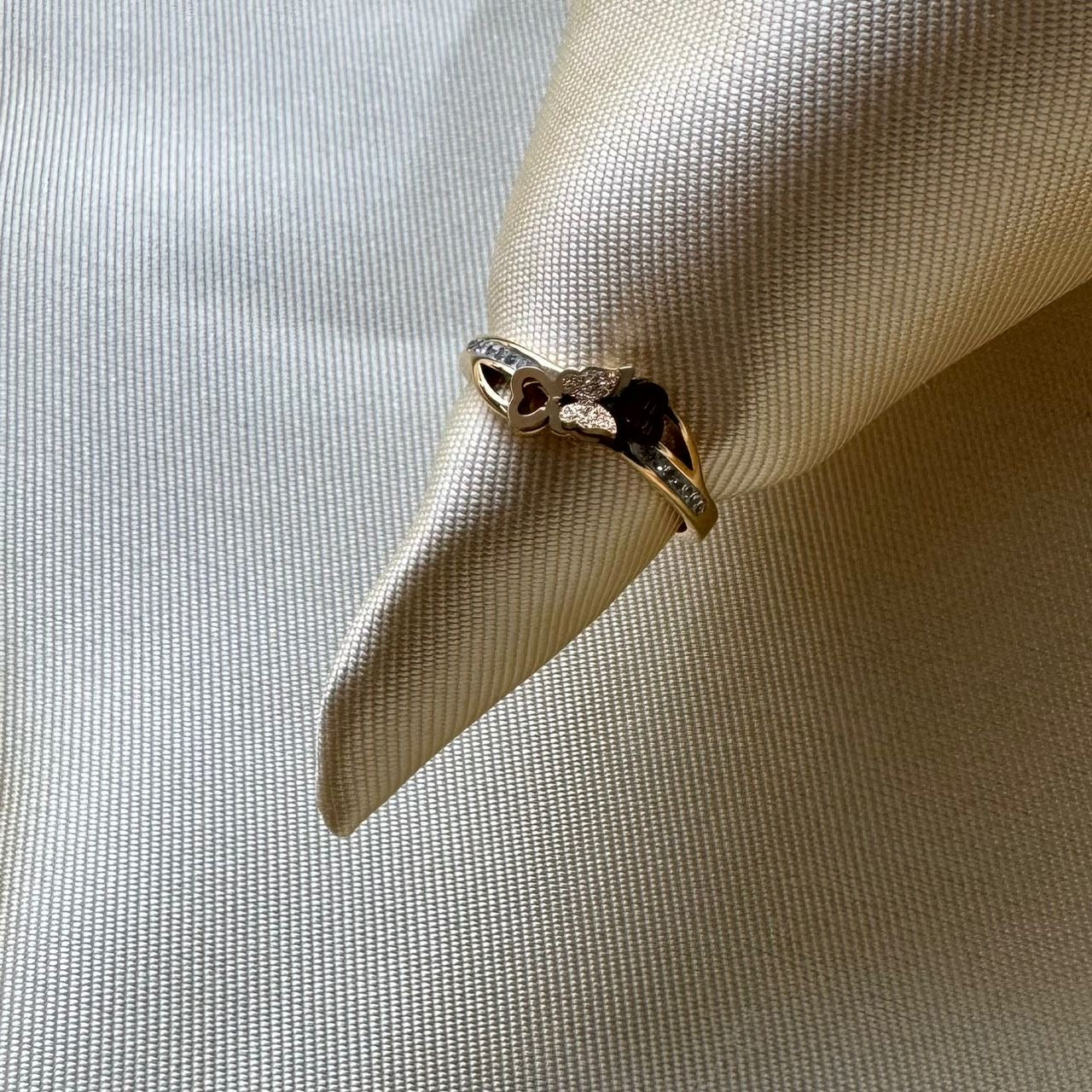 Non tarnish steel ring