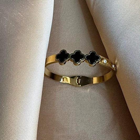 Non tarnish bracelet