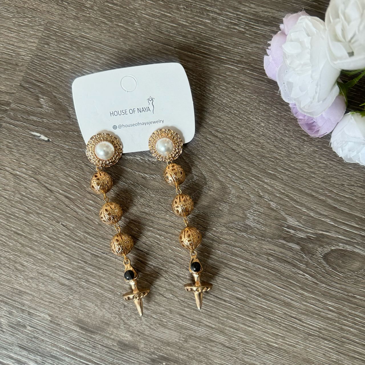 Gold earring - House of Naya