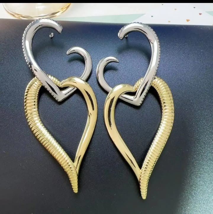 Non tarnish earring - House of Naya