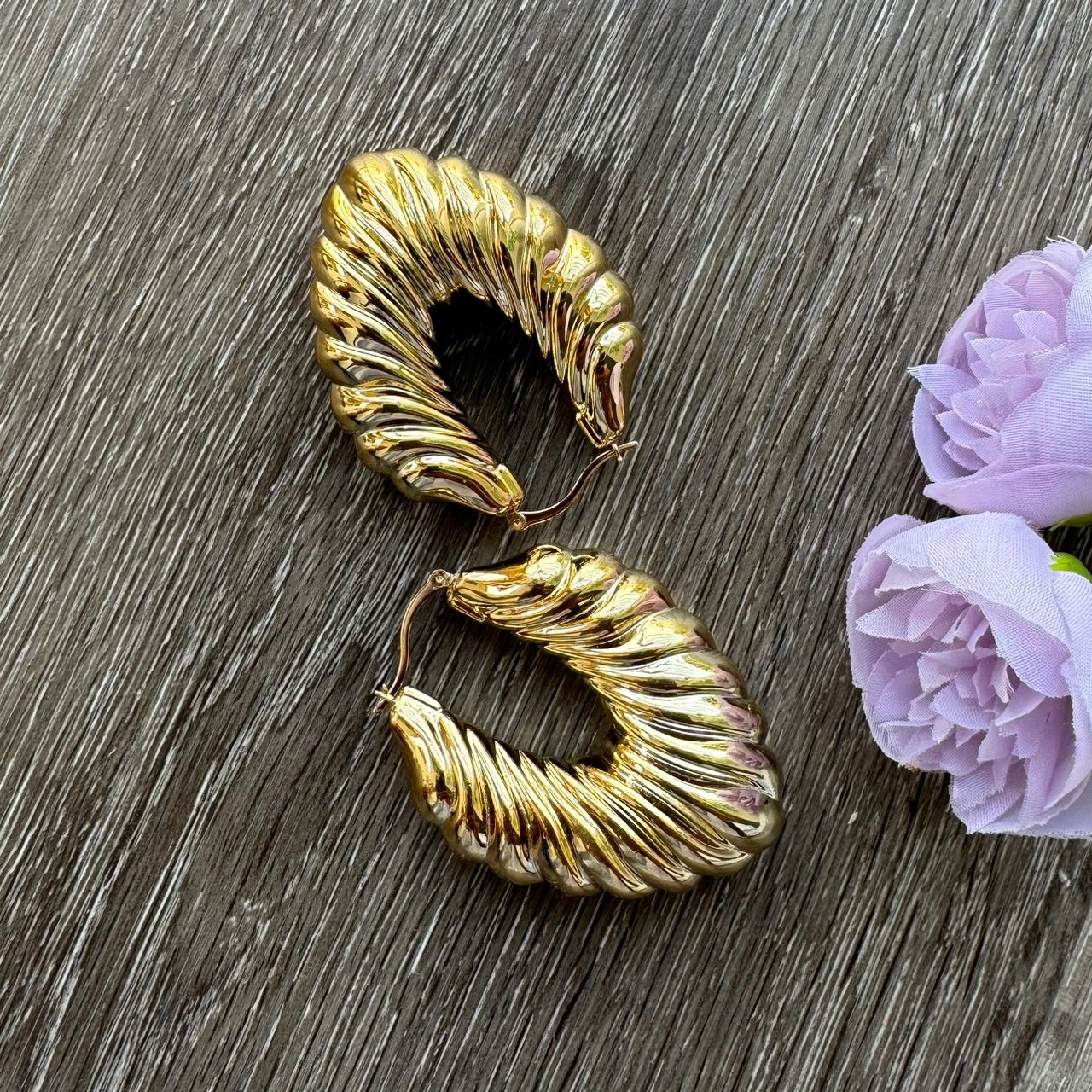 Chunky gold earrings