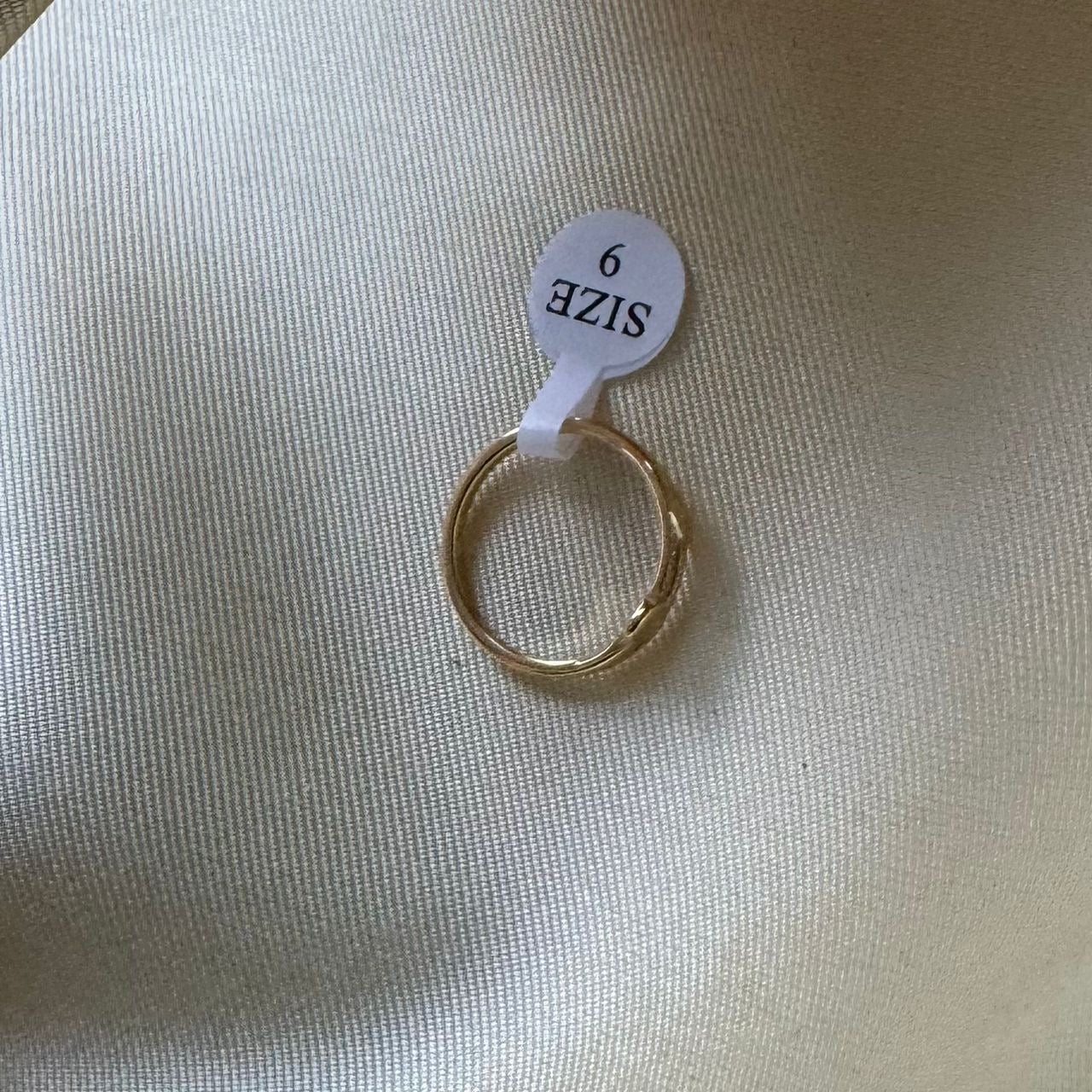 Non tarnish steel ring